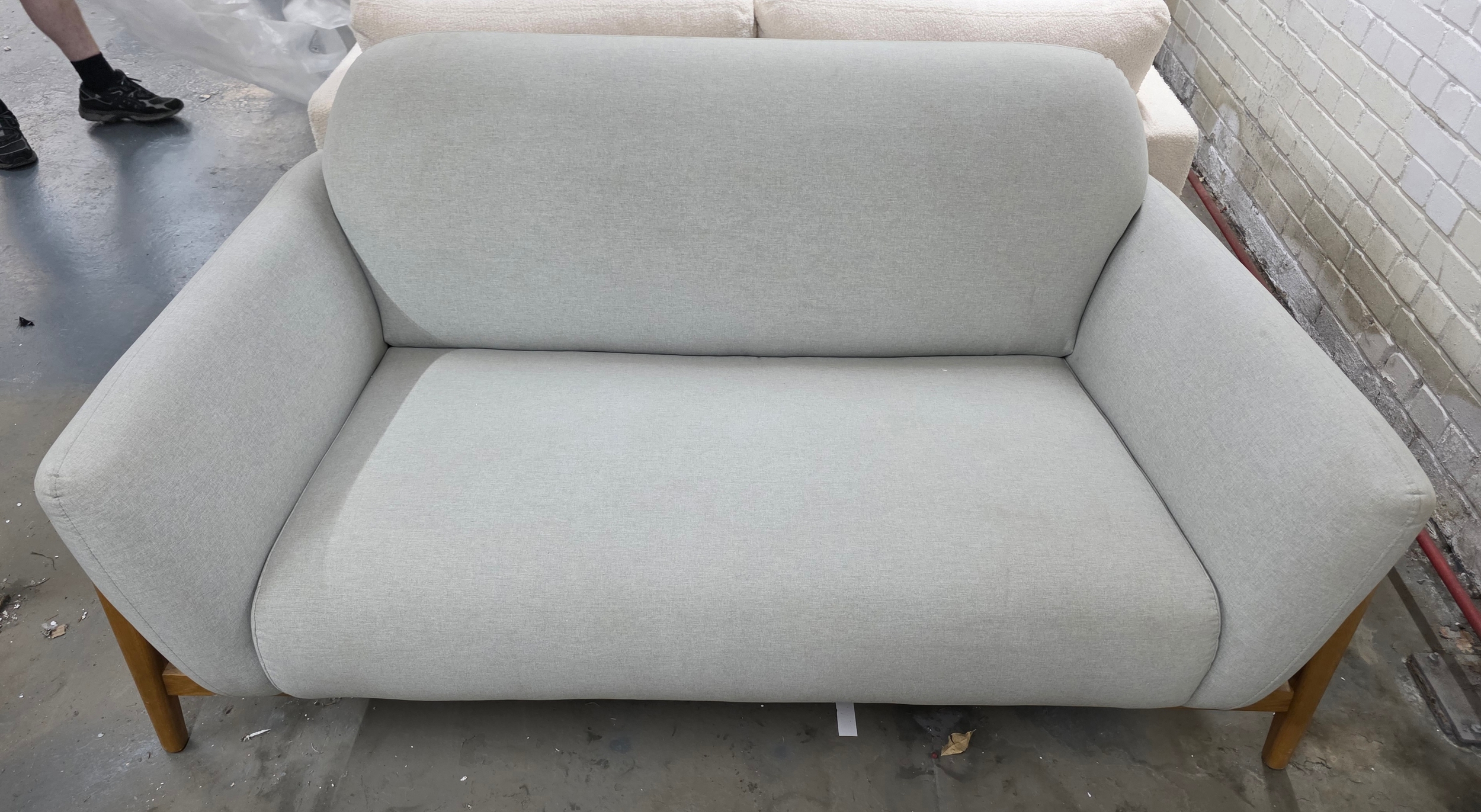Contemporary Danish-style sofa *Collection from the vendors address