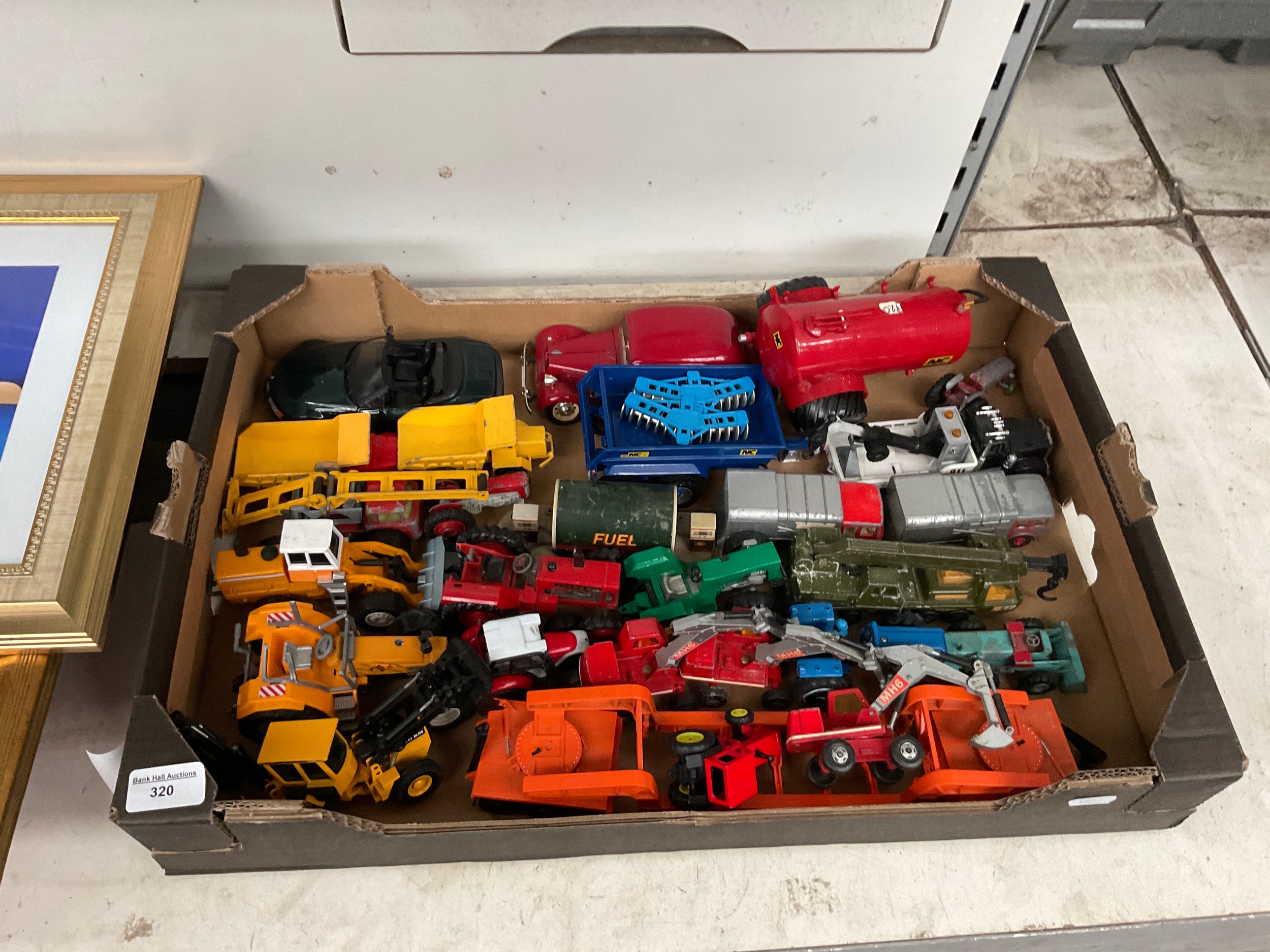 Lot 320