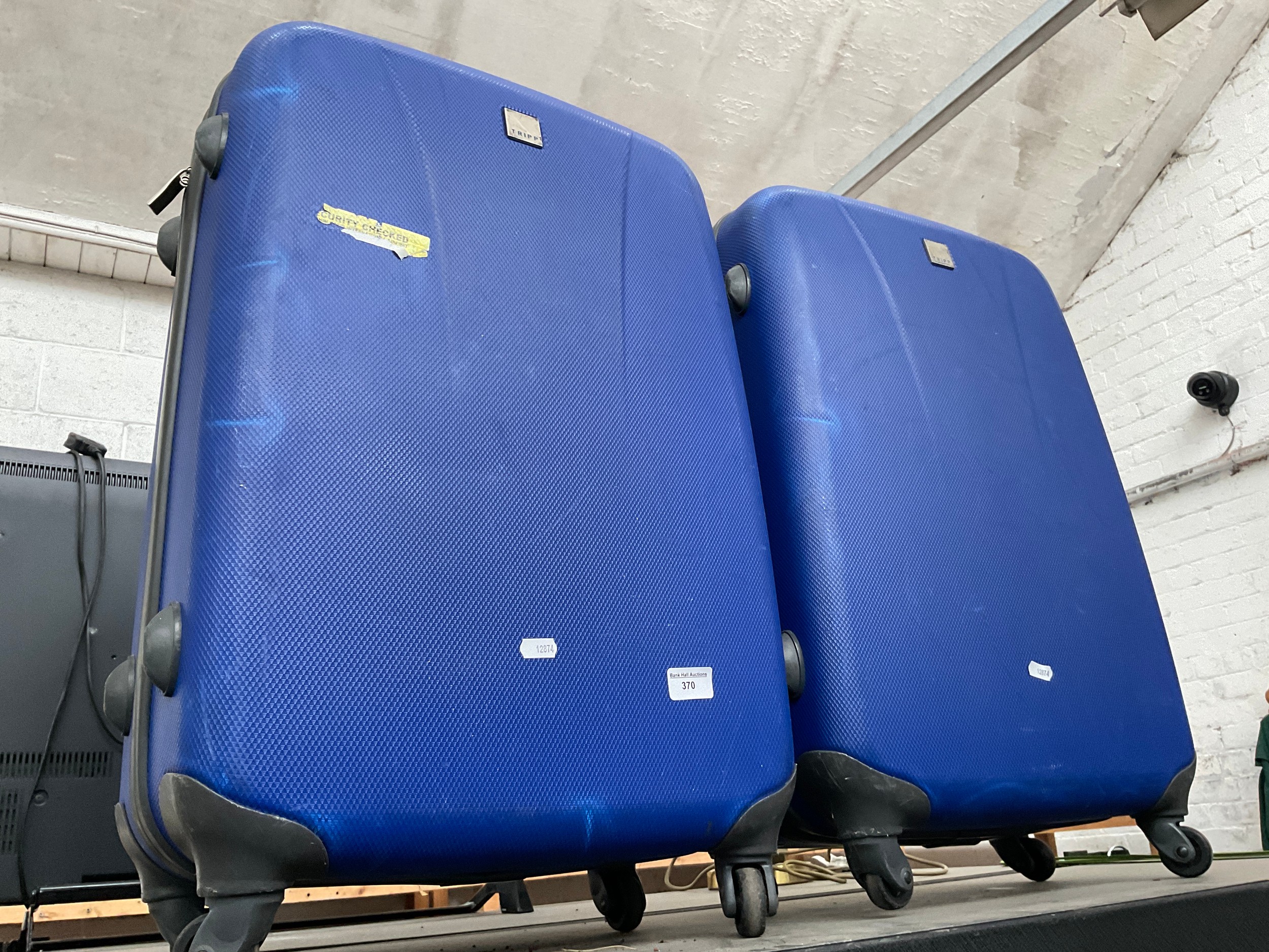 Lot 370
