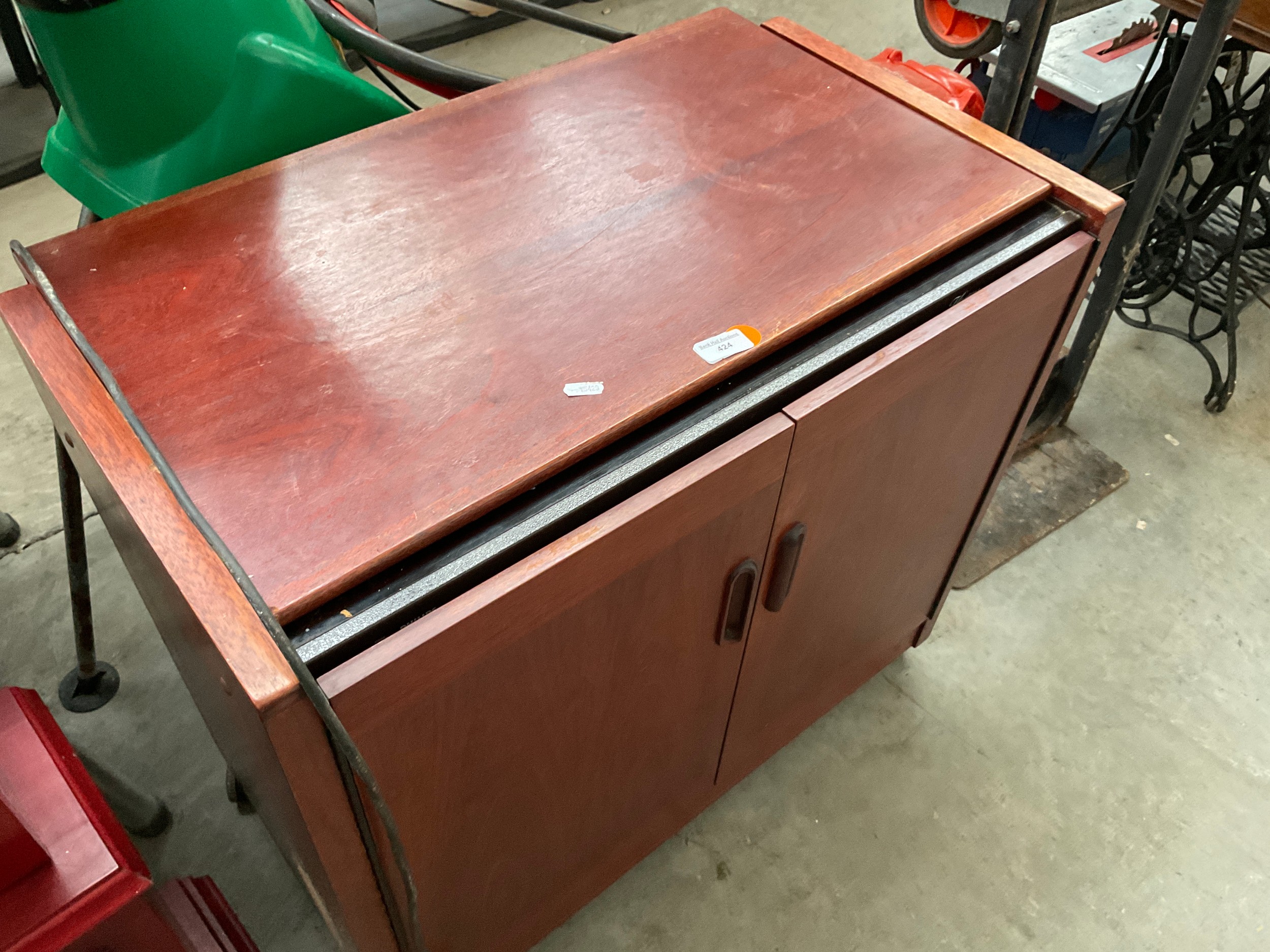 Lot 424