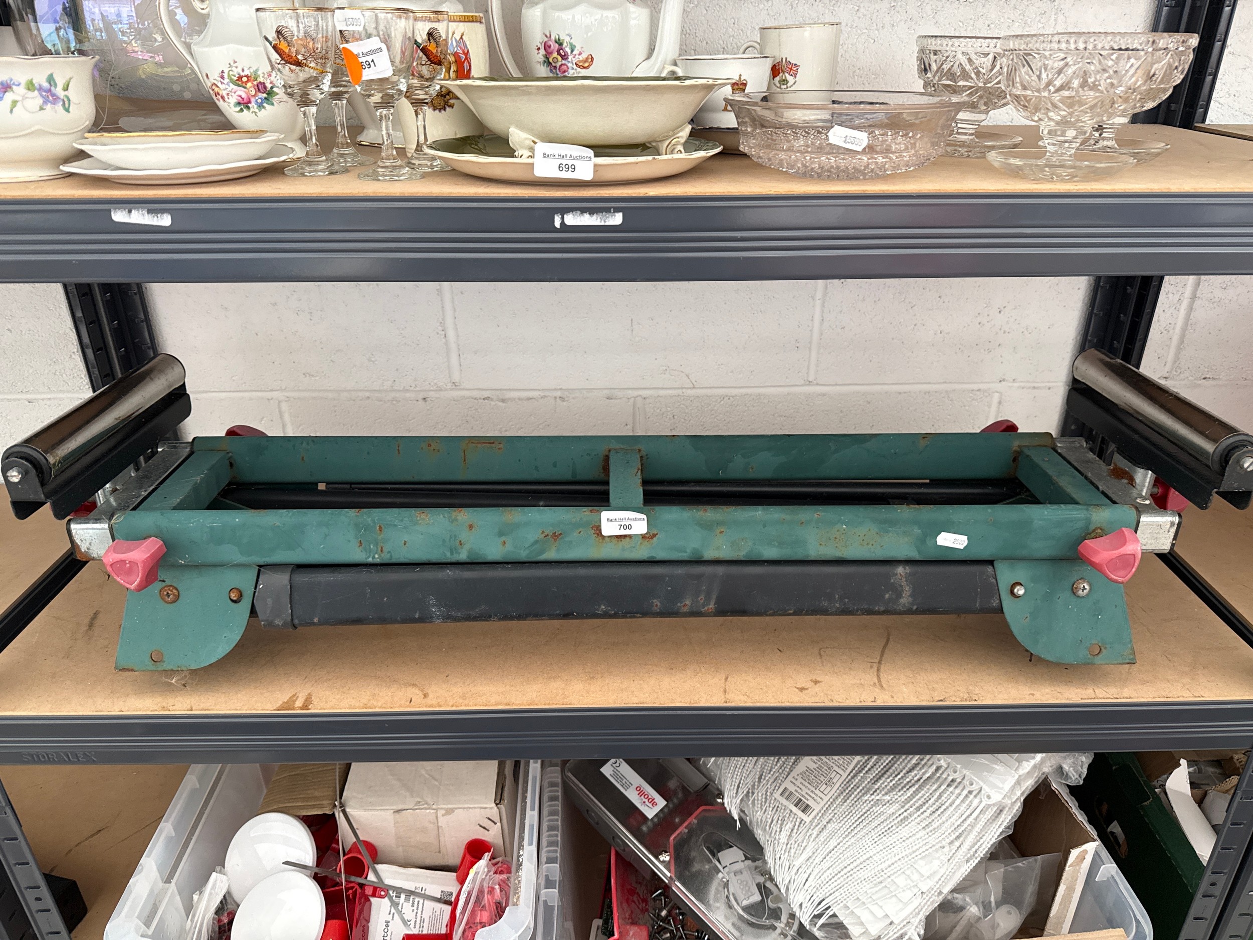 Metal work stand