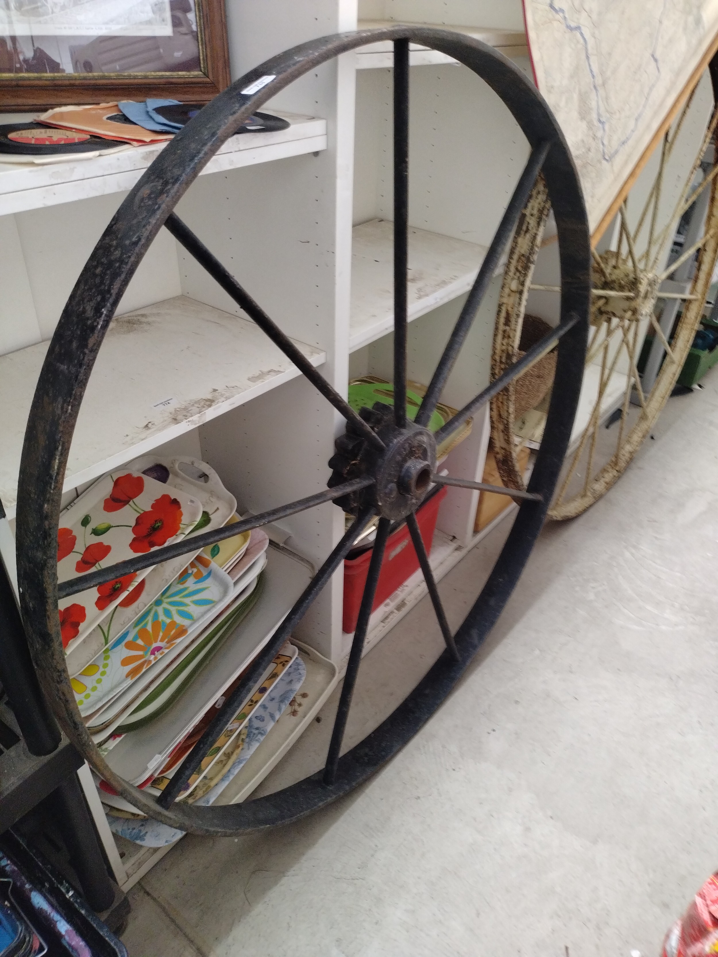 Large metal cartwheel 52"