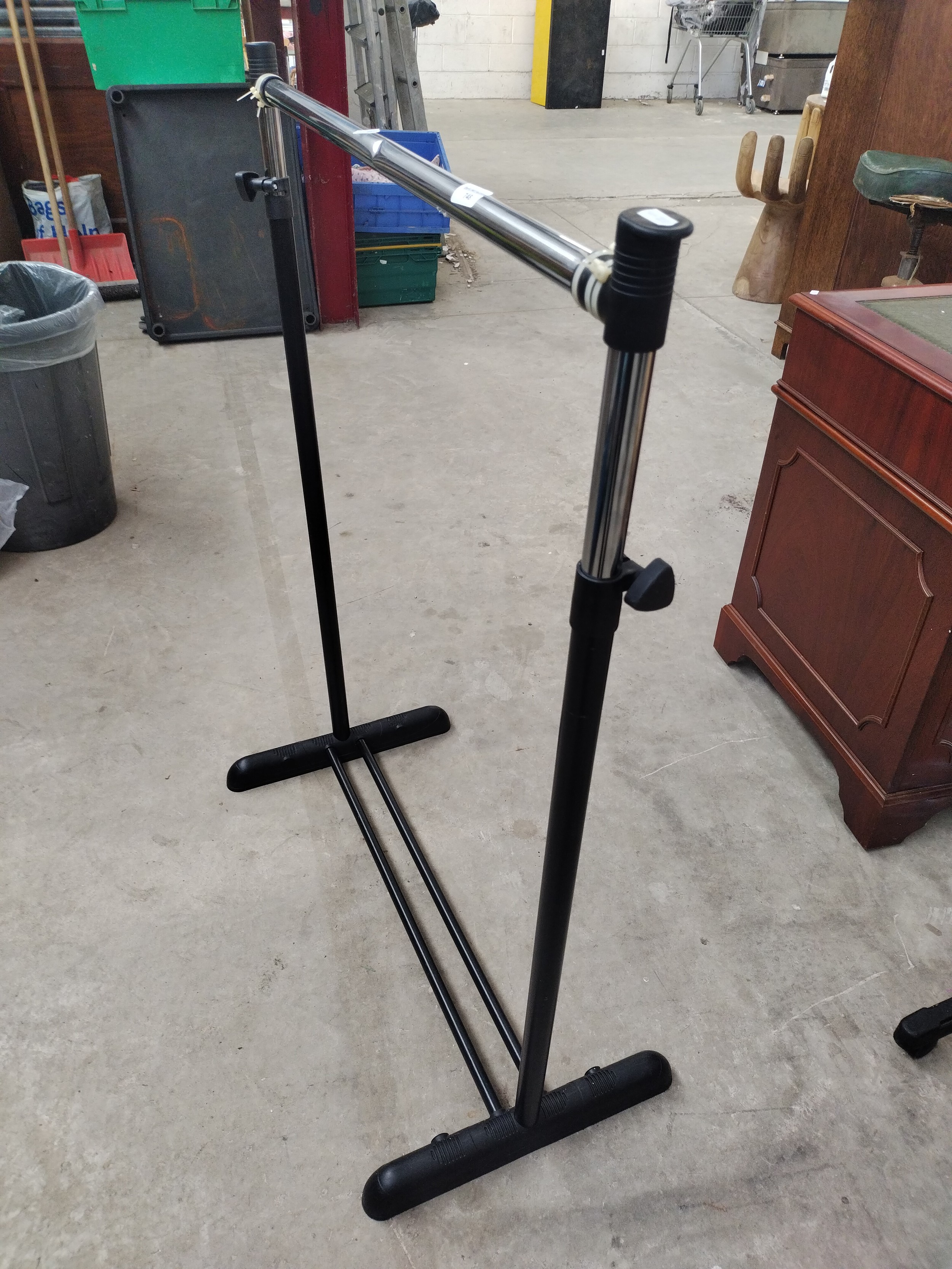 Clothes rail