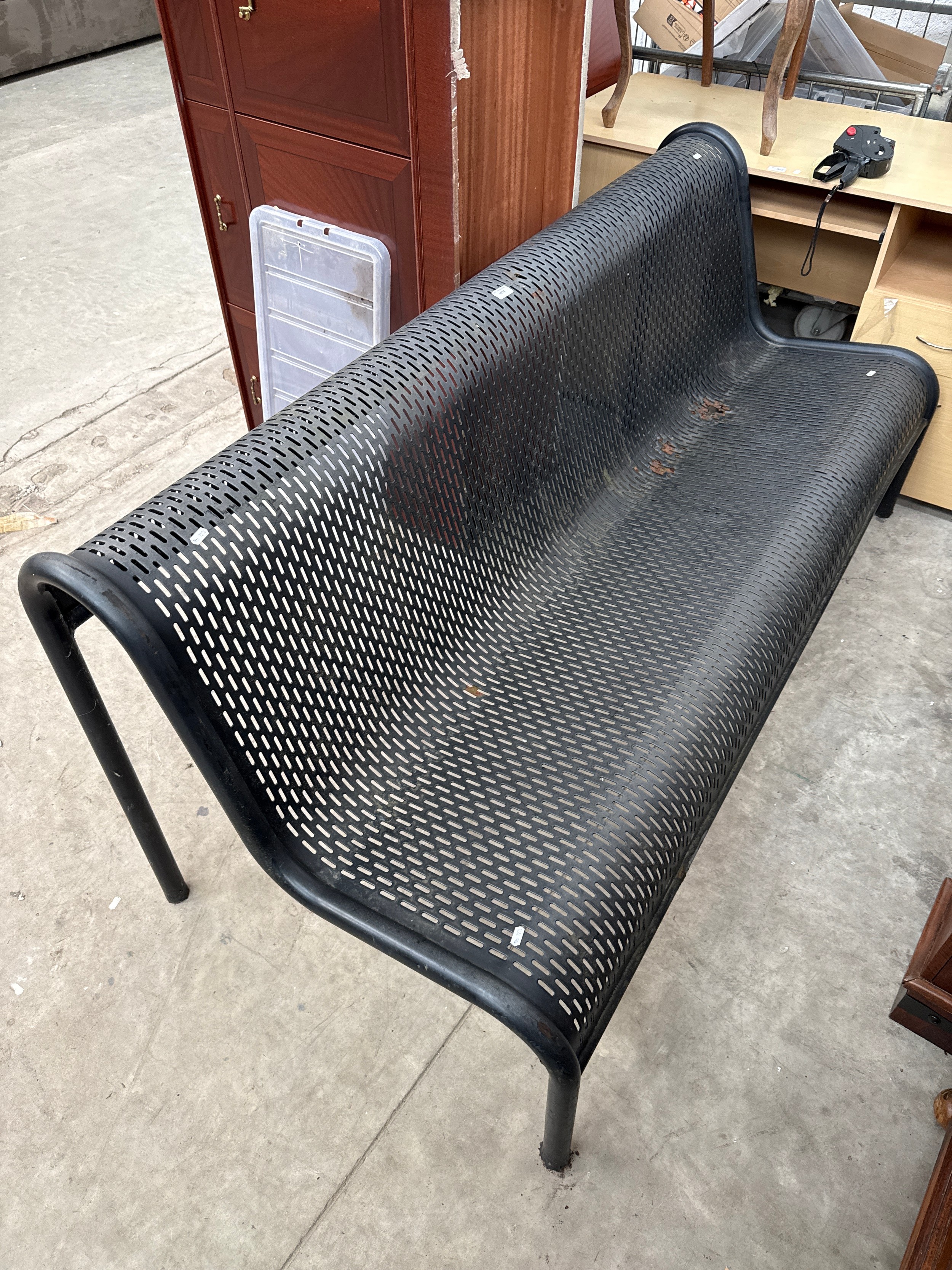 A 6ft wide metal mesh bench - as found