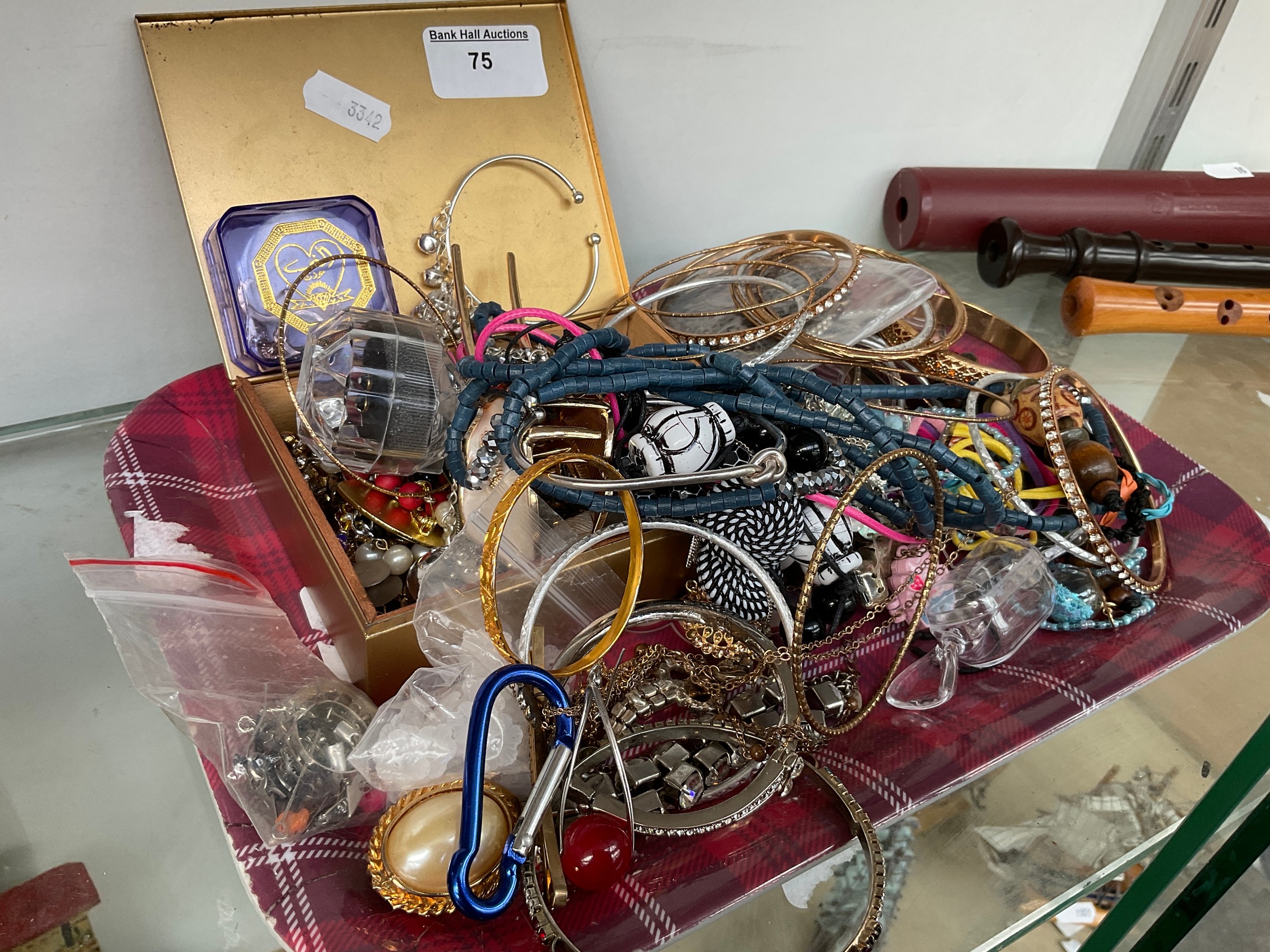 Lot 75