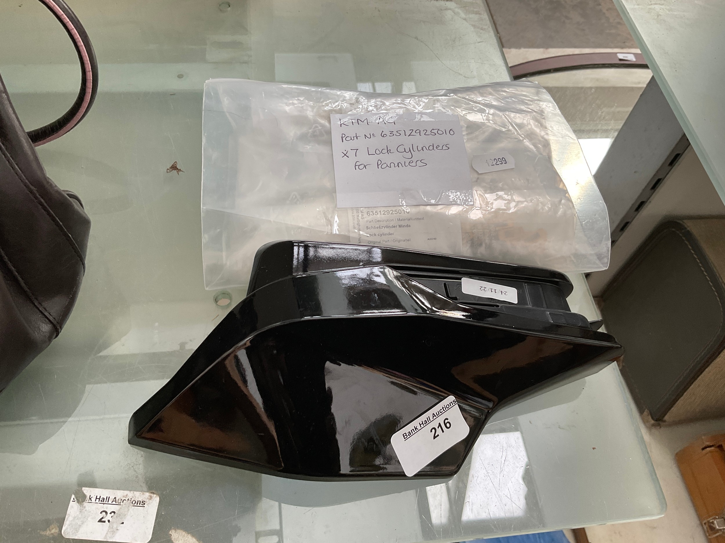 Lot 216