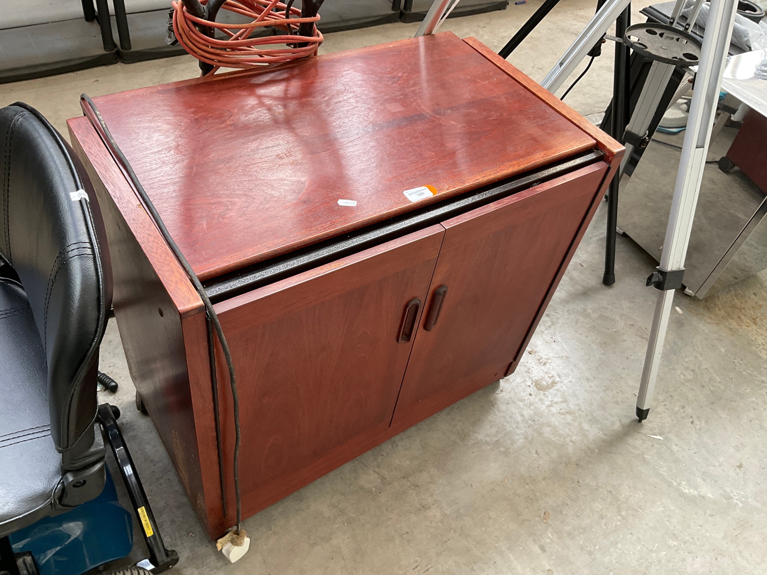 Lot 389