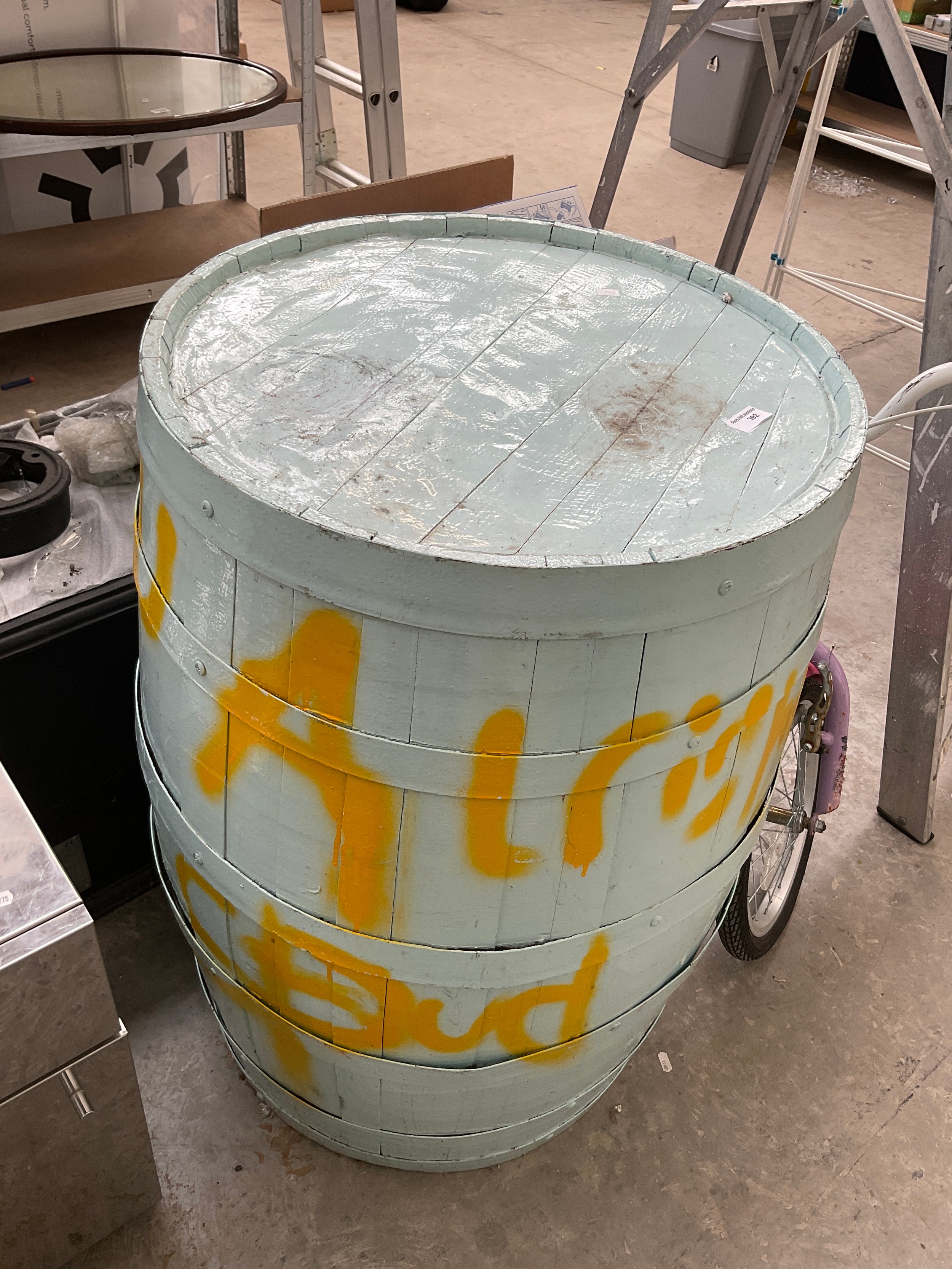 Lot 392