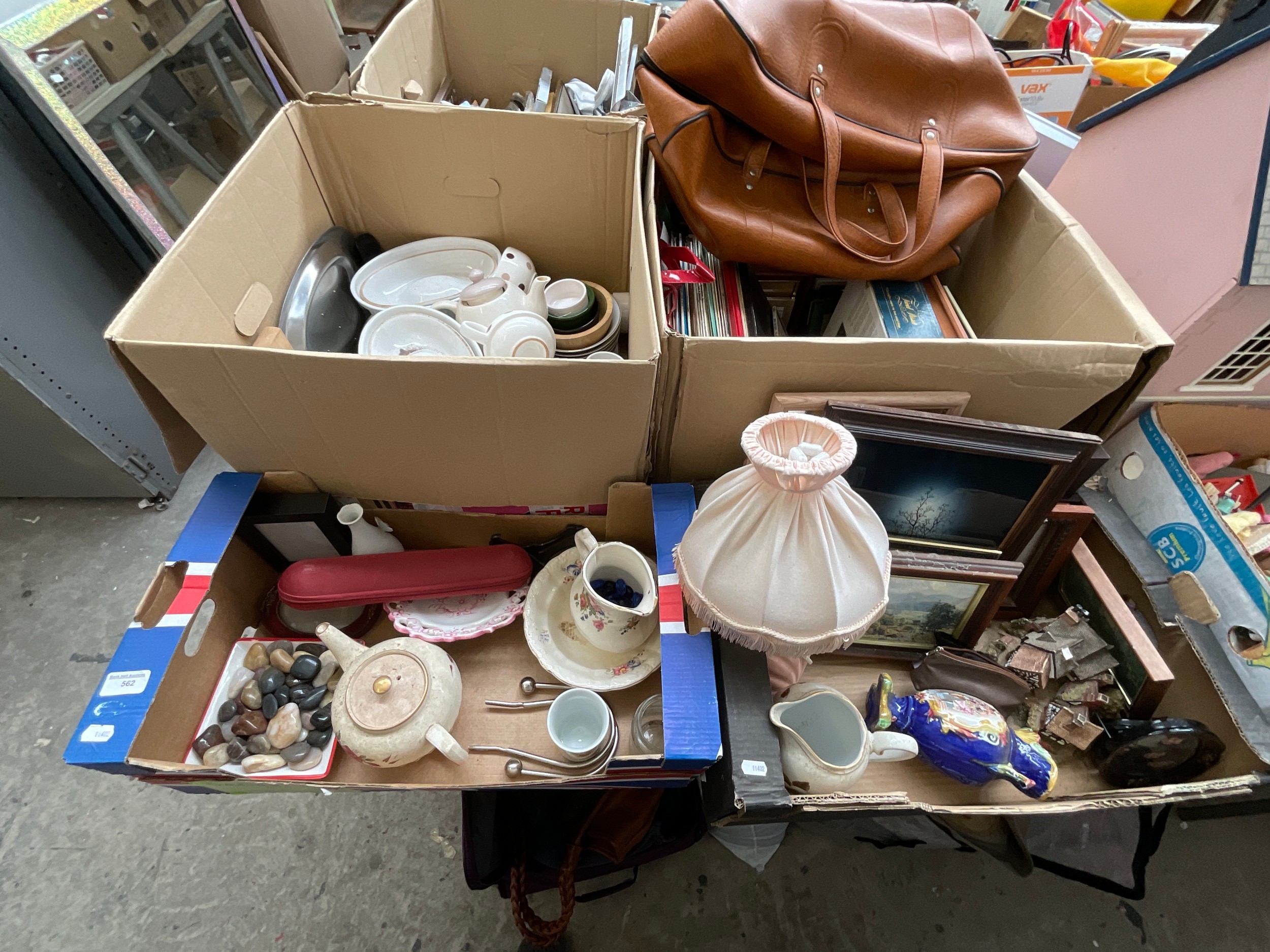 Lot 562