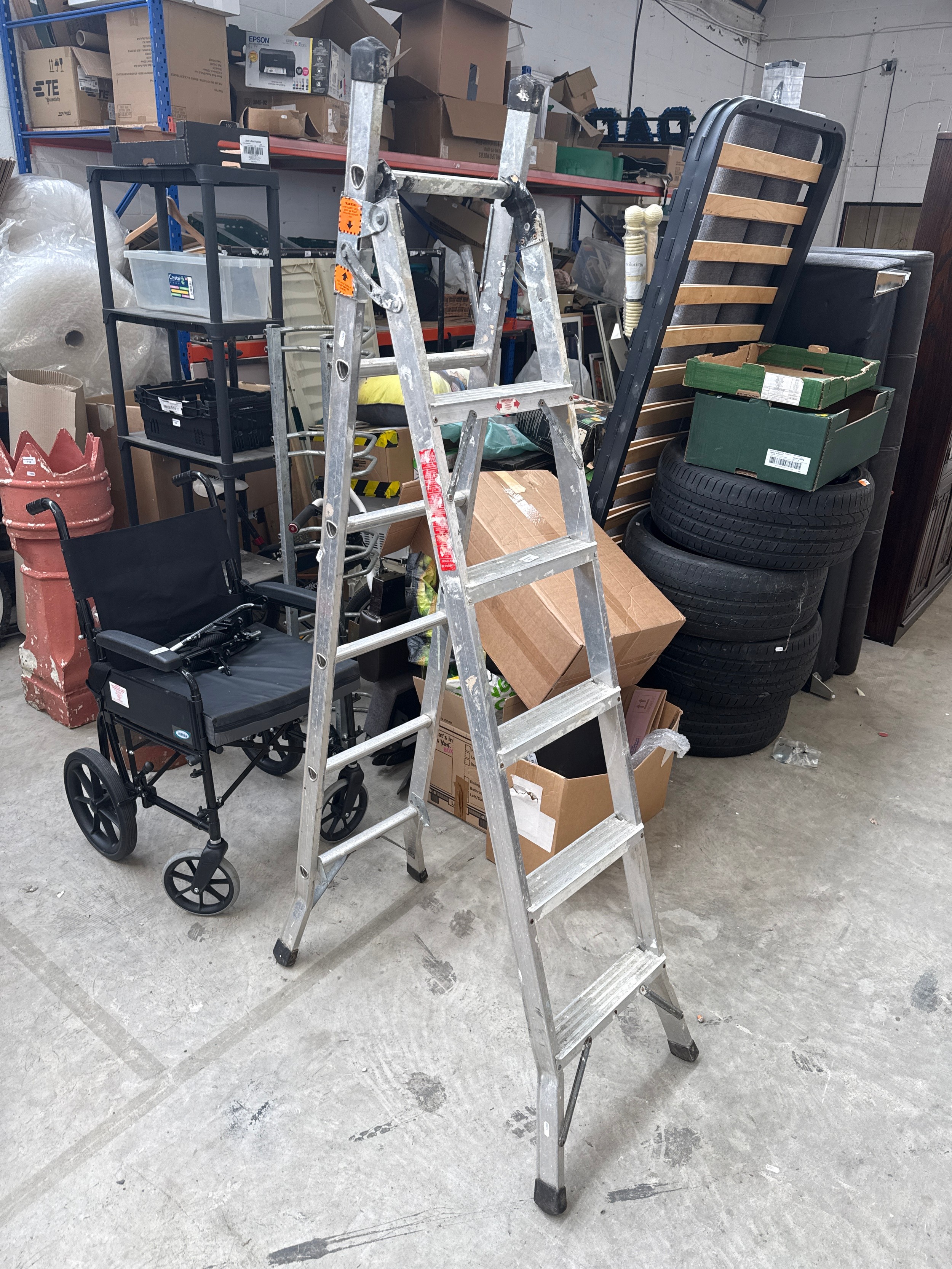 Multi purpose aluminium ladders
