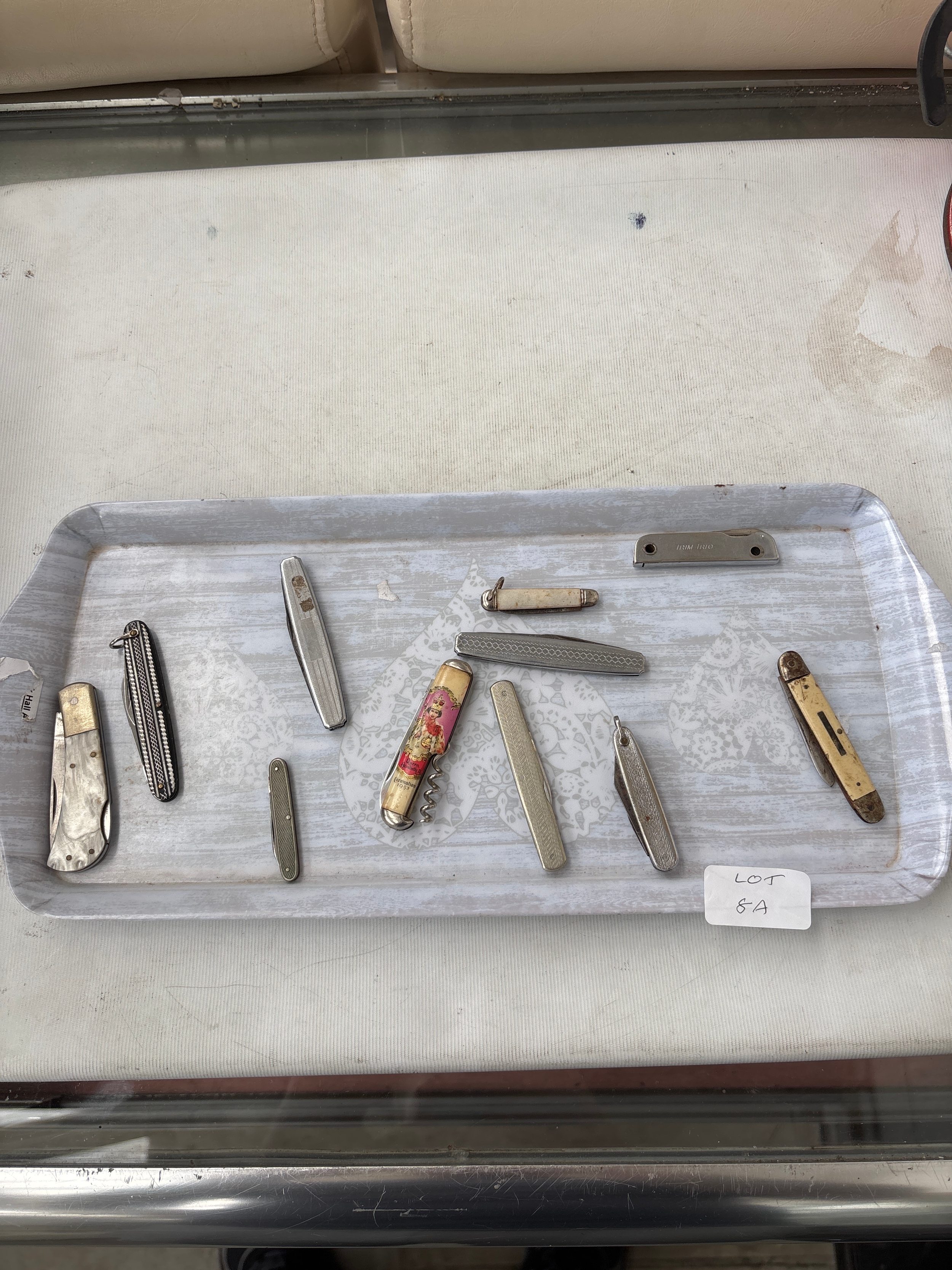 Tray of 10 pen knives some with mother of pearl