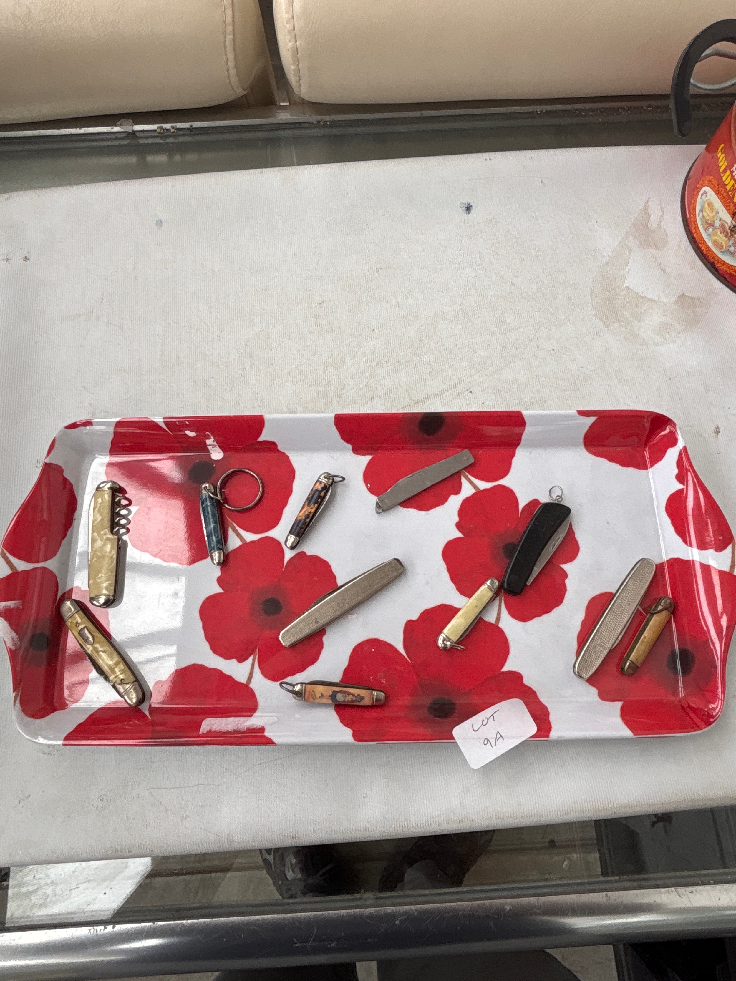 Tray of 10 pen knives some with mother of pearl