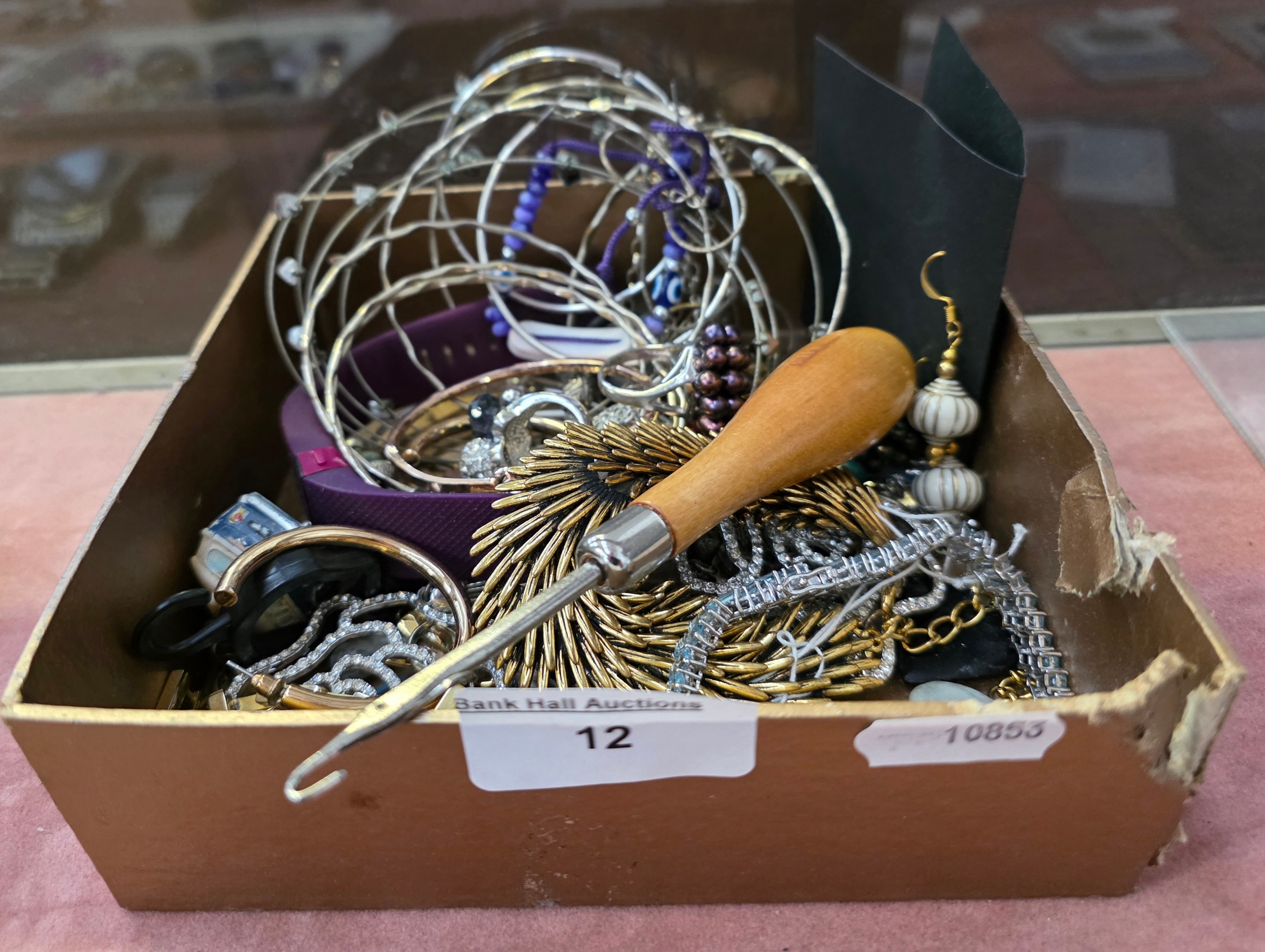 Collection of various costume jewellery etc. (Qty)