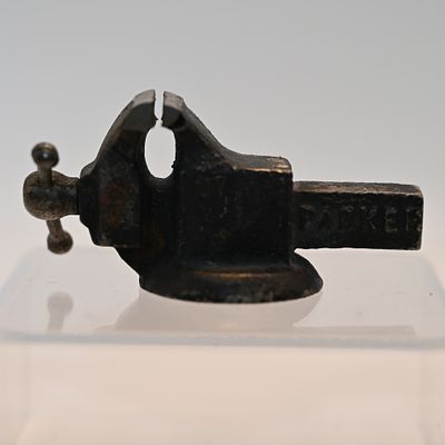 Charles Parker Company Bench Vise Salesman Sample Paperweight. Charles Parker Company bench vise 