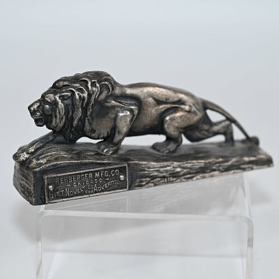 Rehberger Mfg Co Advertising Paperweight. Rehberger Mfg Co, a Chicago company, manufactured Gift 