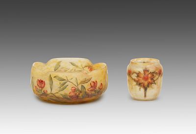 Daum Fr&egrave;res, Nancy Coupe aux branches de cognassiers (Bowl with quince branches) etched and 