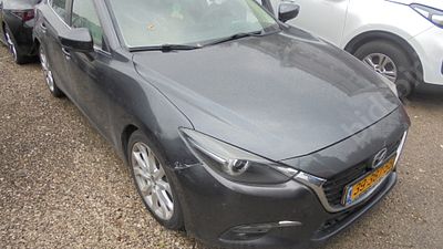 מאזדה 3 מודל 2017. 203,337 ק"מ, יד נוכחית: שלישית, בעלות נוכחית: פרטי, רישום מקורי/מקוריות: השכרה