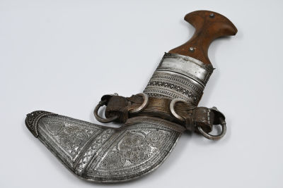 Yemeni dagger - filigree silver, made by a Jewish goldsmith 
dagger. Yemen, late 19th century 