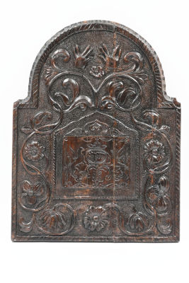 European wooden talisman/decoration. 
European amulet/decoration made of wood. Decorated by 