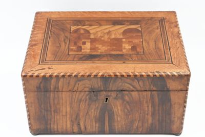 Olive wood box with decoration of the Western Wall - Israel, 19th century 
A box made of 