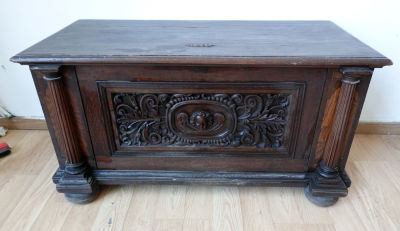 Wooden box for travels/dowry 
Italian wooden travel/dowry box, 19th century. Carved by hand 