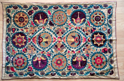 Susani, handmade Uzbekistan or Bukhara, mid 19th century, exceptional work. Dimensions: 2x1 meter
