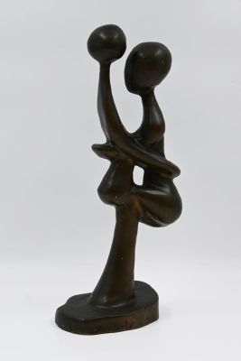 Bronze statue, a couple of lovers 
Unidentified artist, couple of lovers, bronze statue 