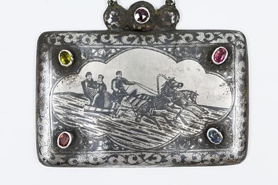 ציור נילו על לוח כסף. "טרויקה", רוסיה. חתום. 
ציור נילו על לוח כסף. "טרויקה", רוסיה. חתום 