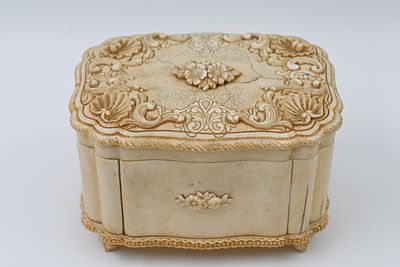 European Jewelry Box 
An elegant European jewelry box, hand-carved and engraved with plant 