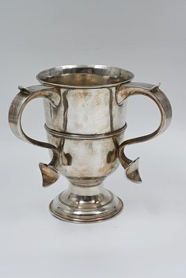 Rare!!! Silver Natlet- England, 
Silver Natlet, England, signed, 18th century, decorated with 