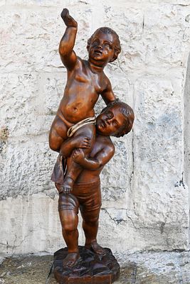 Large and unusual carving work. Atelier, 19th century. 
Extraordinary carving work down to the 