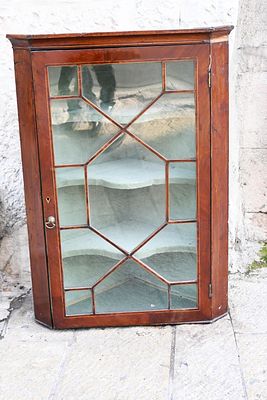 Antique English hanging display cabinet. Wood with glass. 
Height: 90 cm 
Width: 62 cm 