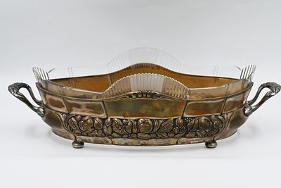 WMF. Silver-plated centerpiece in neoclassical style, circa 1900. Fruit-patterned ballet 