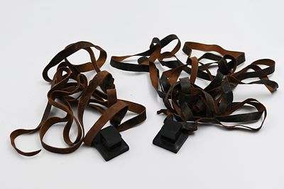 זוג תפילין של יד וראש, מיניאטוריים, עתיקים, ראשית שנות ה-20. במצב נדיר