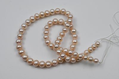 שרוול פנינים טבעיות בגוון לבן חדש, גידול מים מתוקים פנינים מתורבתות כ-66 יחידות 
קוטר פנינה: 