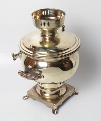 סמובר פחמים פליז רוסי עתיק, סוף המאה ה-19, ידיות משולבות . חסר ברז, גובה: 41 ס'