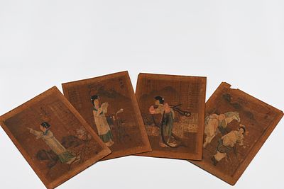 4 ציורים נייר אורז יפני, מאה ה-19, מעוטר בדמויות ונופים. מידה: 17.5x10 ס'.