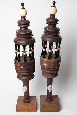 Pair of pomegranates for a Torah scroll - wood and mother of pearl - North Africa, 19th century