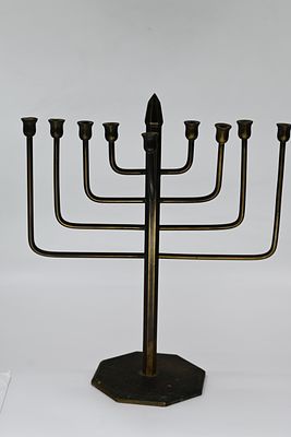 Transparent Chanukah candle holder, bronze 
Germany, 1920s