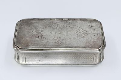 Silver tobacco box Silver tobacco box, Austria-Vienna, signed. 19th century. 
Fine gold 