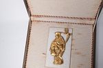 A box made of leather with a gold relief of a pharaonic figure on a marble base. The dimensions Image - 4