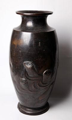 A large and impressive Japanese bronze urn, Meiji Dynasty, decorated with fish and plant 