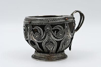 Silver cup filigree coconut 
A set of outer cup and inner cup made of coconut 
Handmade. 