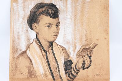 איזנברג יעקב 1897-1966 
רישום פסטל, דיוקן נער בר מצווה 
ממוסגר במסגרת עץ עם כיתוב בצלאל 