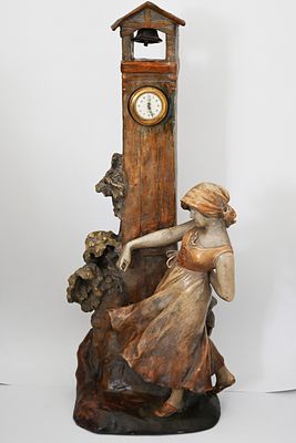 פסל Goldscheider ארט-נובו גדול, טרקוטה, וינה, 1898 בקירוב. 
בדמות נערה עם במגדל שעון 
מידה: 78 