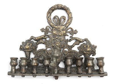 Menorah Chanukah - Italy 
Menorah Chanukah Brass Italy, 19th century. 
Back wall decorated 