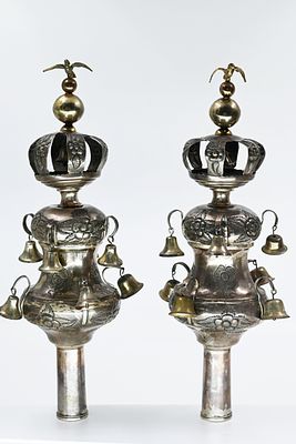 A pair of silver Torah scroll pomegranates. Total weight: 1200 grams. 
Impressive and unusual, 