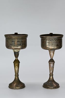 Pair of silver candlesticks from the Land of Israel, weight: 261 grams. 1960s, decorated with 
