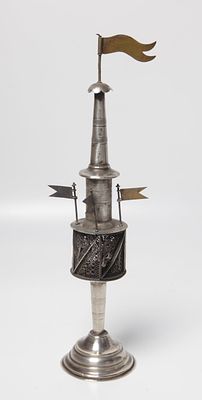 Perfume tower made of silver in pelagic work. Germany. Weight 88 grams. Late 19th century 