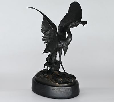 "האנפה הציידת"- אנרי-אלפרד מארי ז'אקמאר (Henri-Alfred Marie Jacquemart, 1824–1896). 
פסל עשויה 